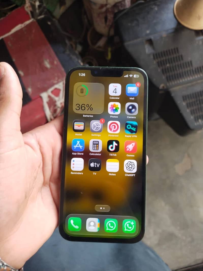 Apple iPhone 13 3