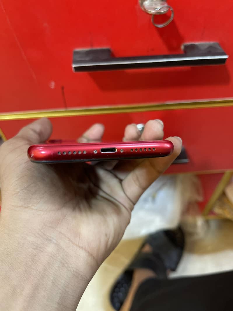 Apple iPhone 11 3