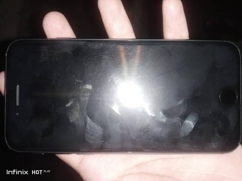 Apple iPhone 8 5