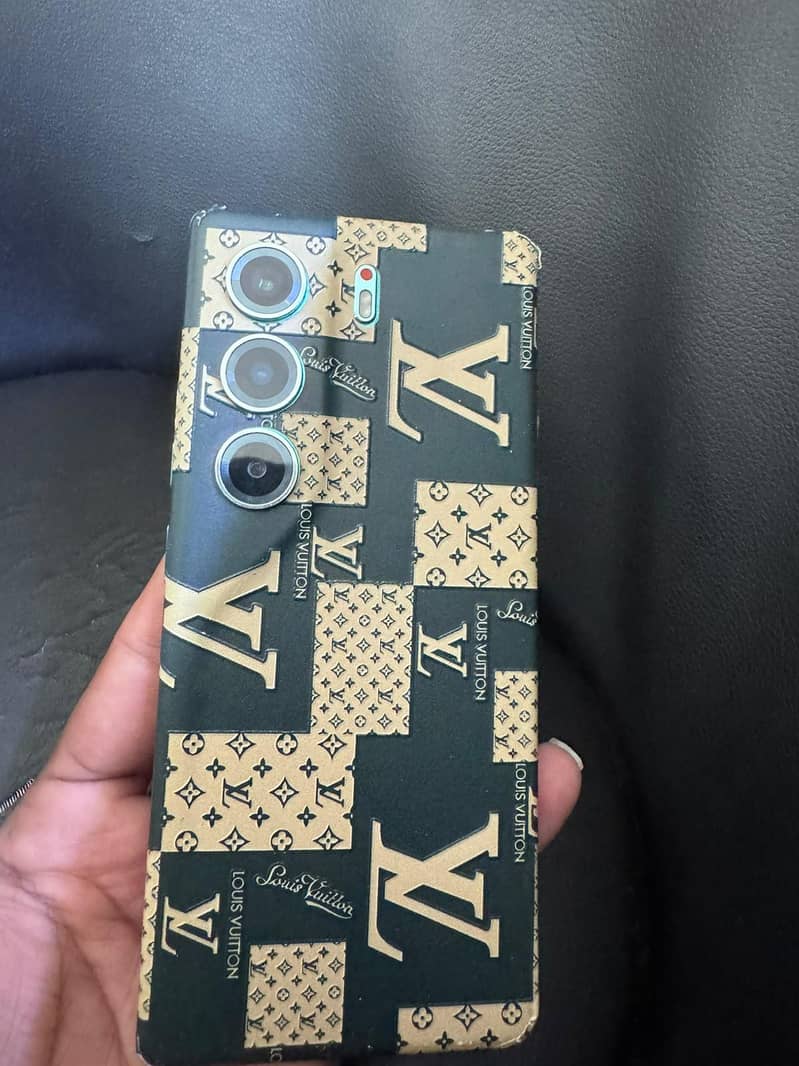 Tecno camon 40 3