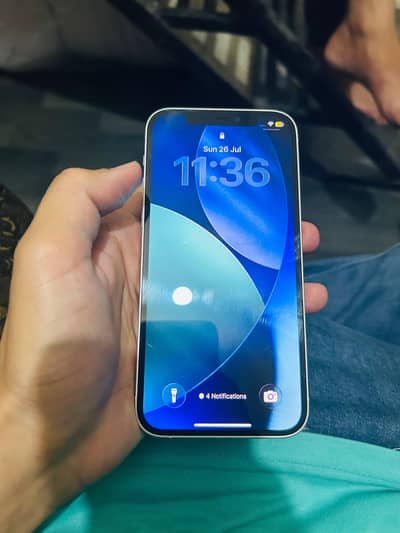 Apple iPhone 12