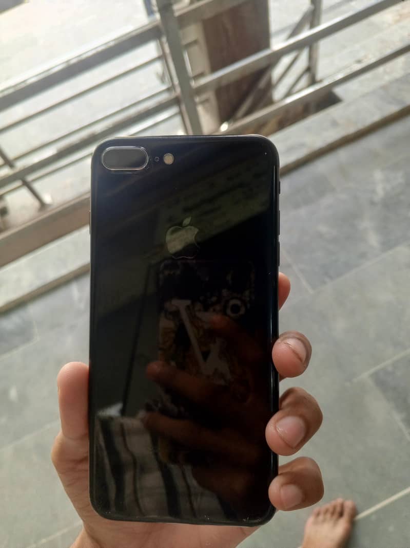 Apple iPhone 7 Plus 0