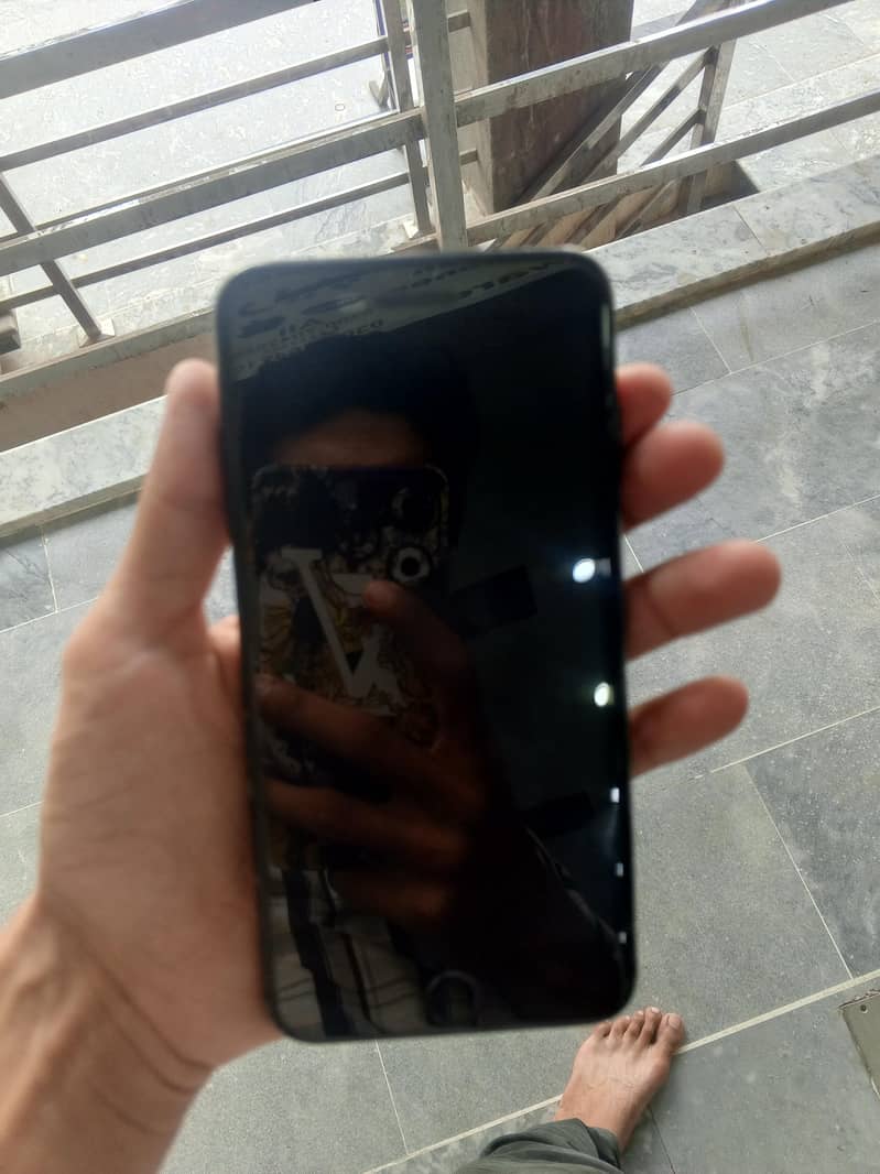 Apple iPhone 7 Plus 1