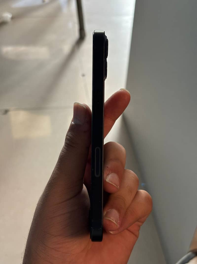Apple iPhone 13 3