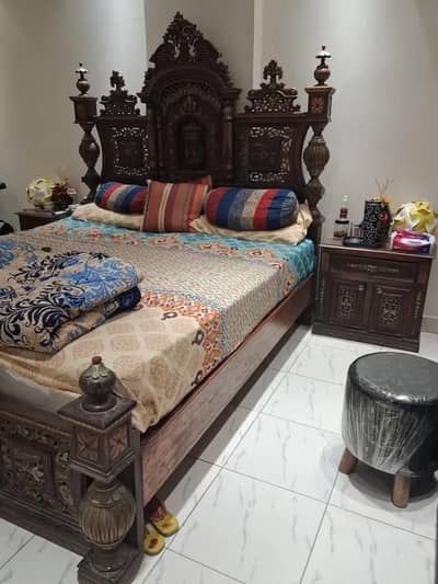 Shesham full bedroom set