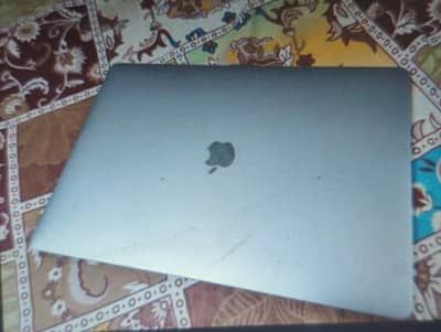 MacBook Pro 2019 16" 32gb ram 512gb storage