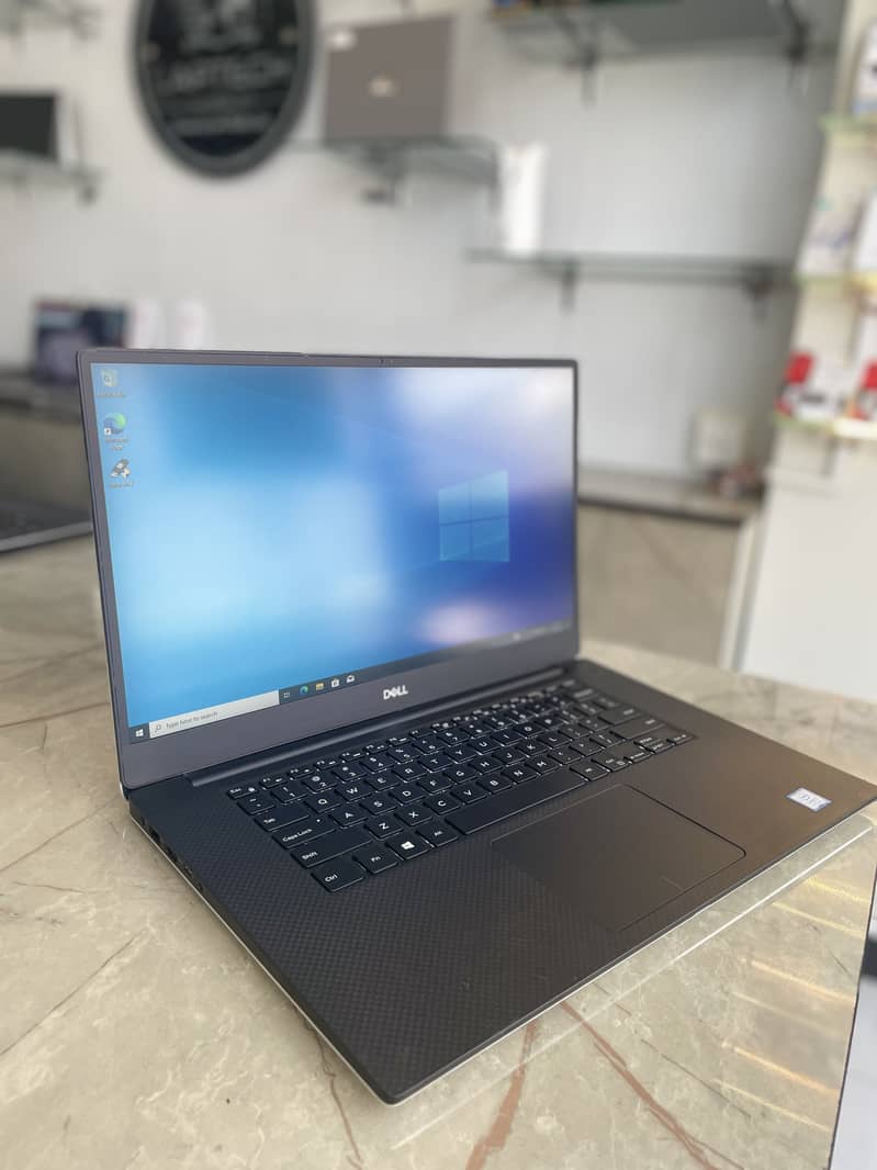 Dell Precision 5540 4