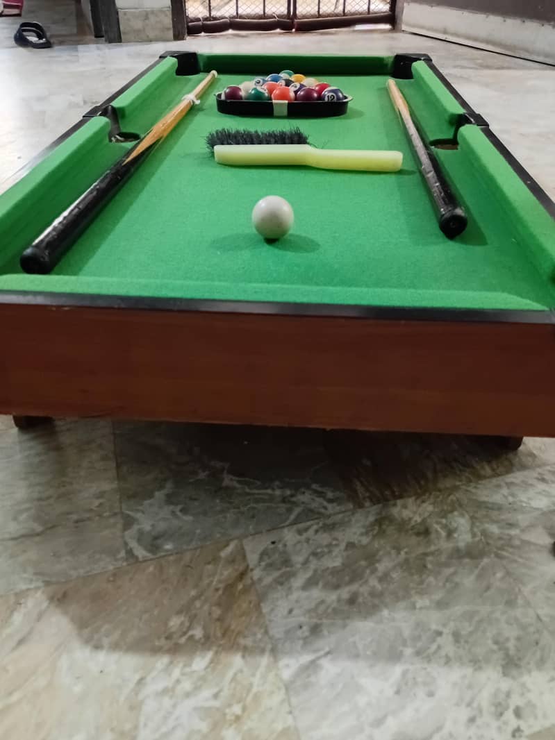 mini snooker 4