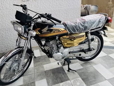 Honda CG 125 Golden Edition 2025/26 Urgent For Sale | 4K Used Only