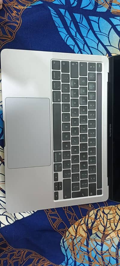 Apple MacBook pro core i5, 16/512gb bought form dubai need money