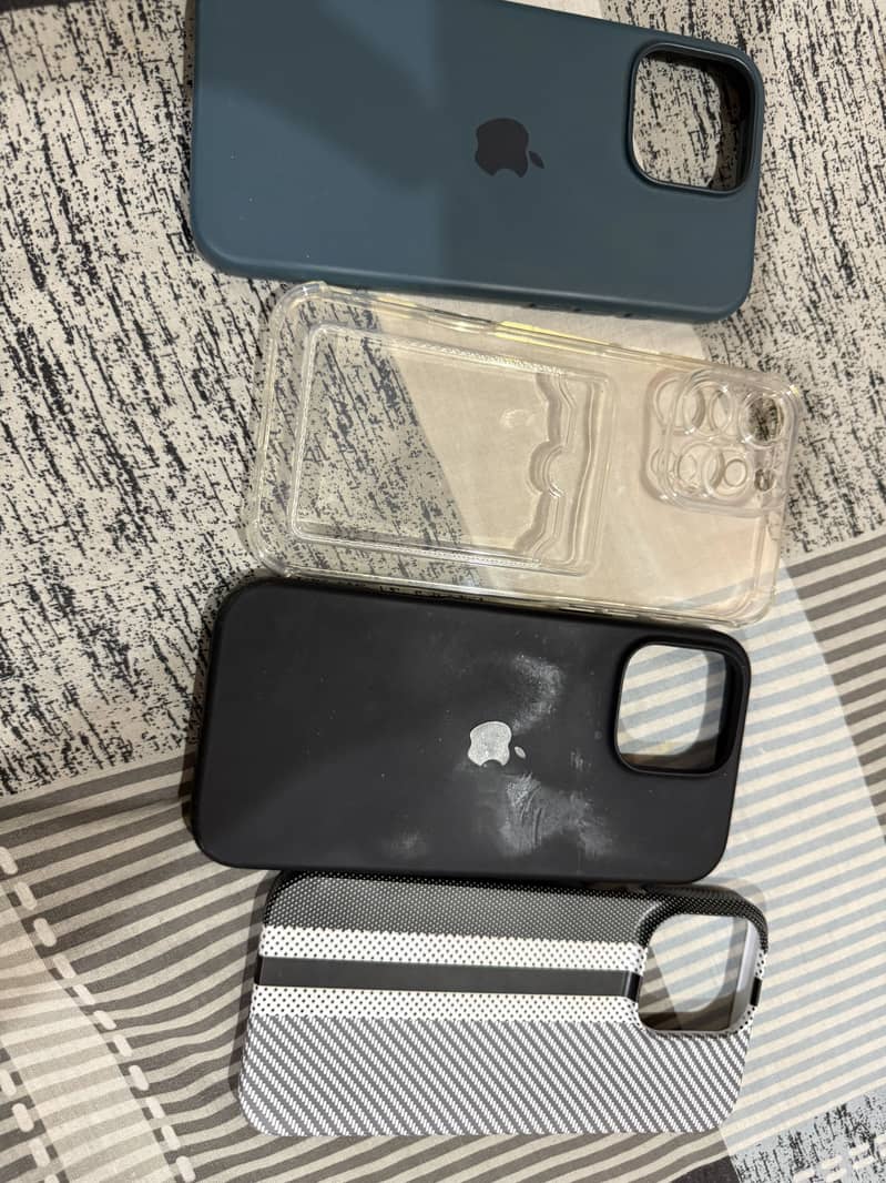 Apple iPhone 16 Pro Max 2