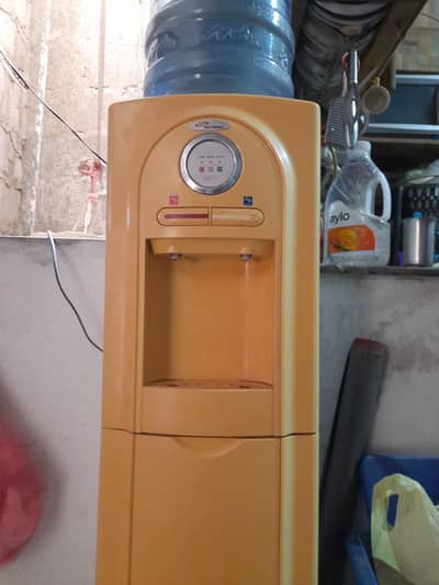 water dispenser condition 9/10