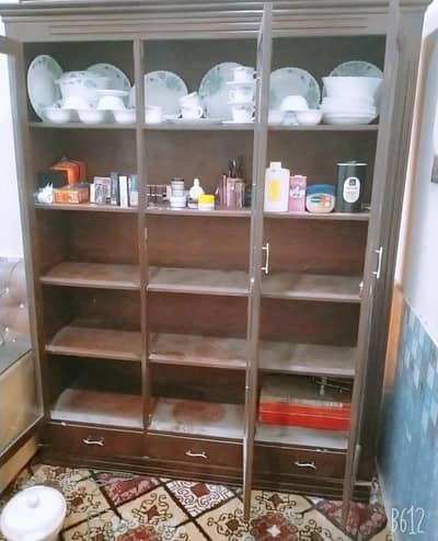 Almari for sell