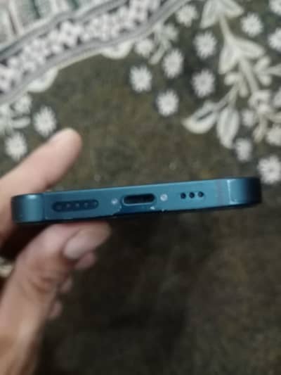 Apple iPhone 14