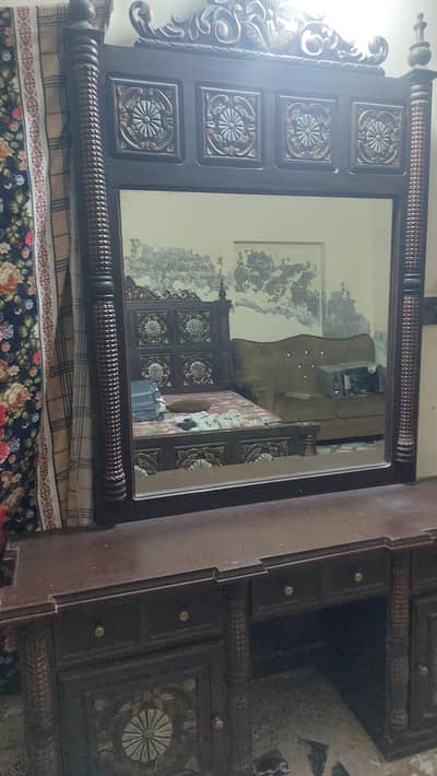 bed set for sale condition minor rough