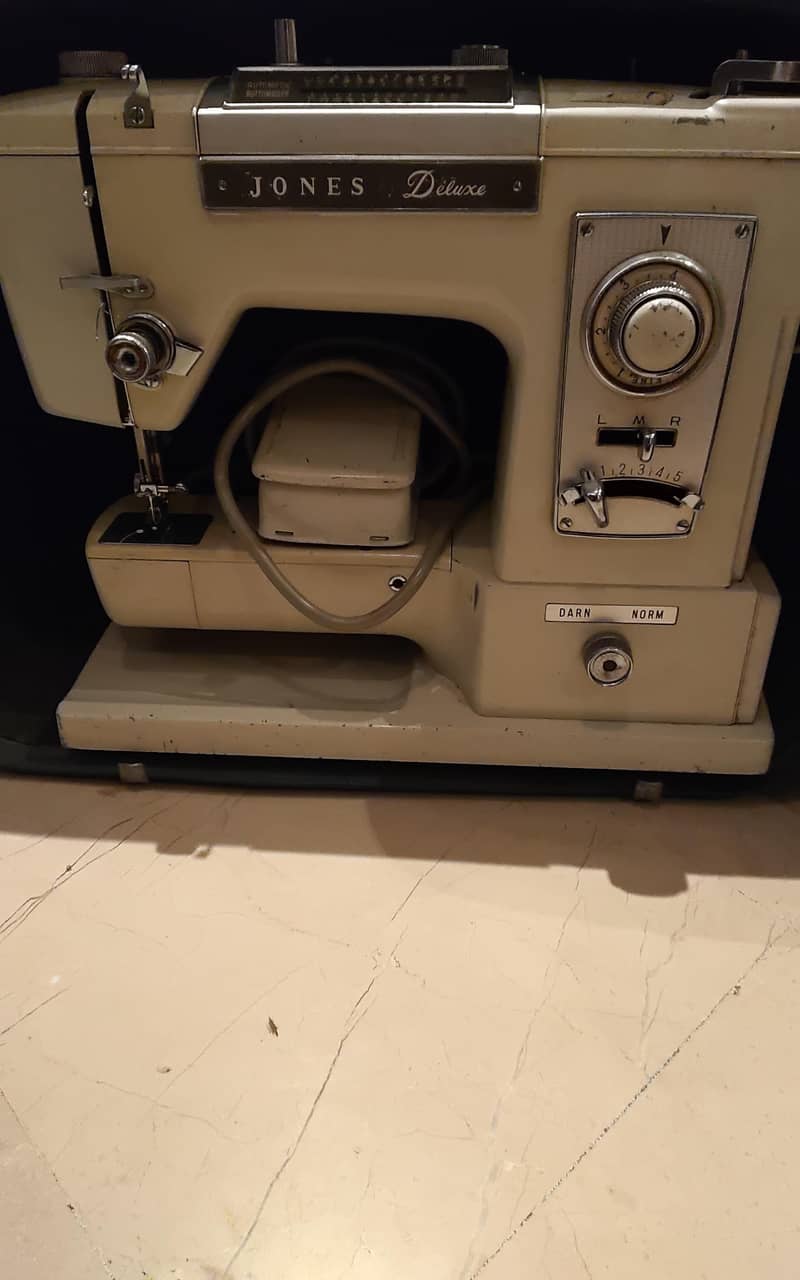 Sewing machine imported 0