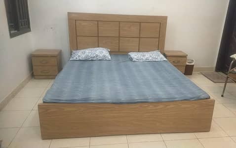 full size bed along with mattress, siders and dressing table