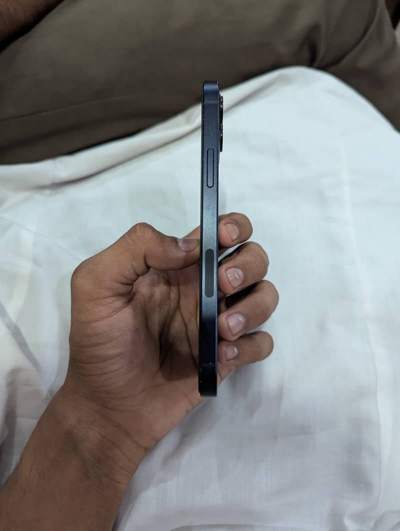 Apple iPhone 12 3