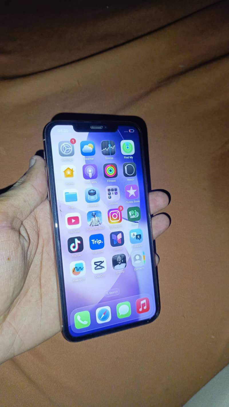 Apple iPhone 11 Pro Max 2