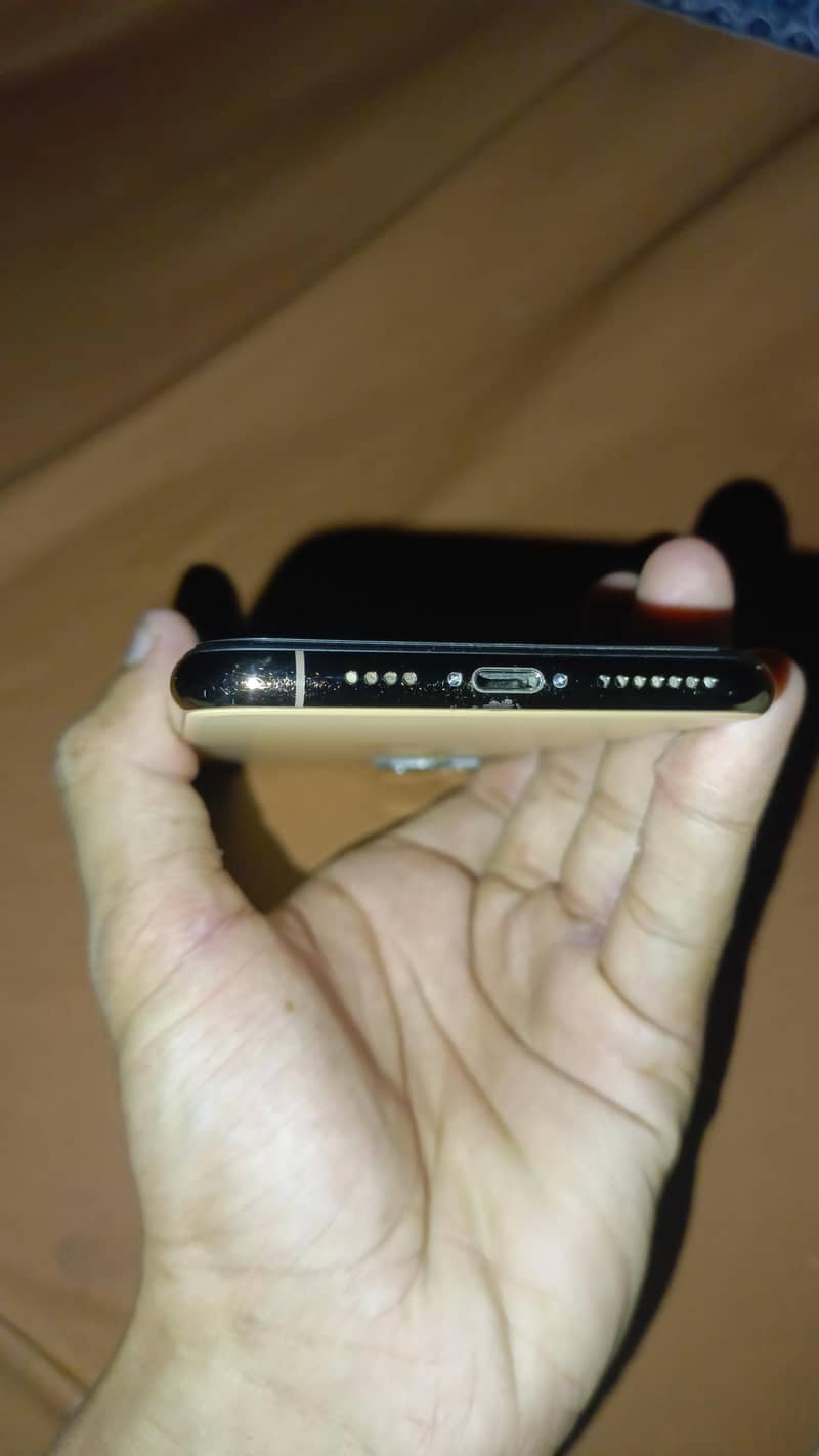 Apple iPhone 11 Pro Max 5