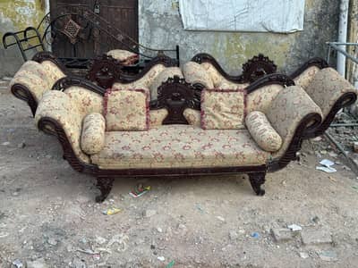 5 sitr sofa wood ma ha condition ok ha