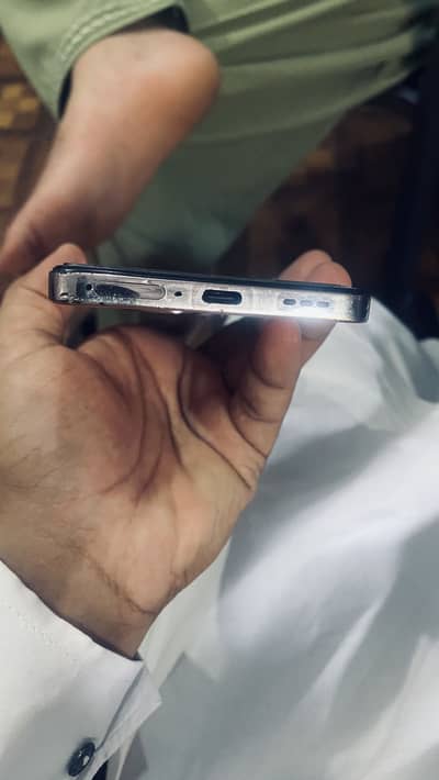 OPPO Reno12 F