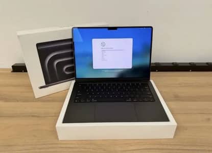 Apple MacBook Pro M4 Max full box (M1.2. 3.4. 5. Pro. Max. Air