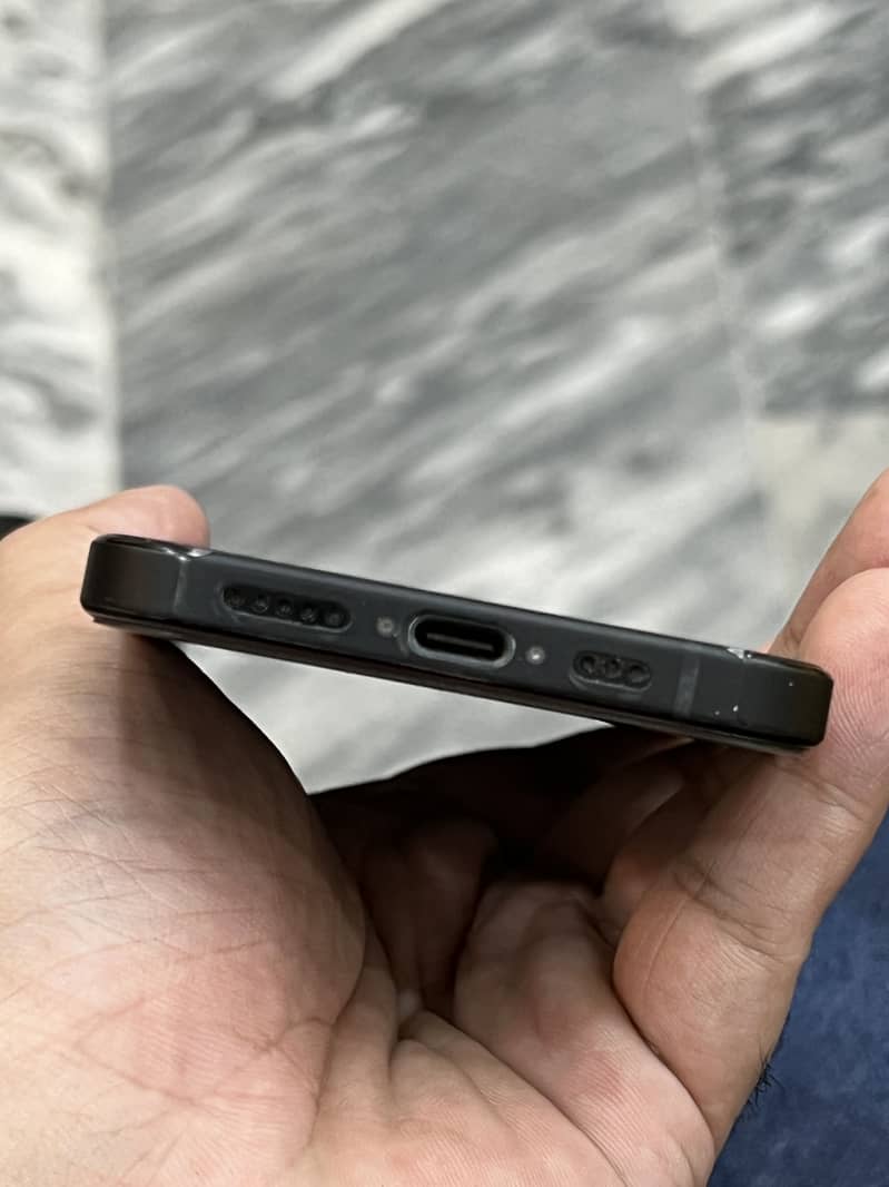 iPhone 15JV 3