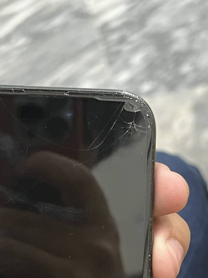 iPhone 15JV 4