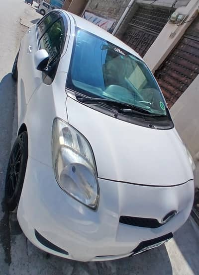 Toyota Vitz 2011