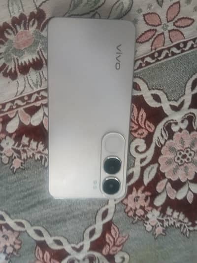 Vivo Y200