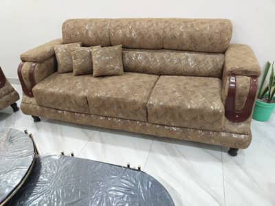 urgent sale sofa set