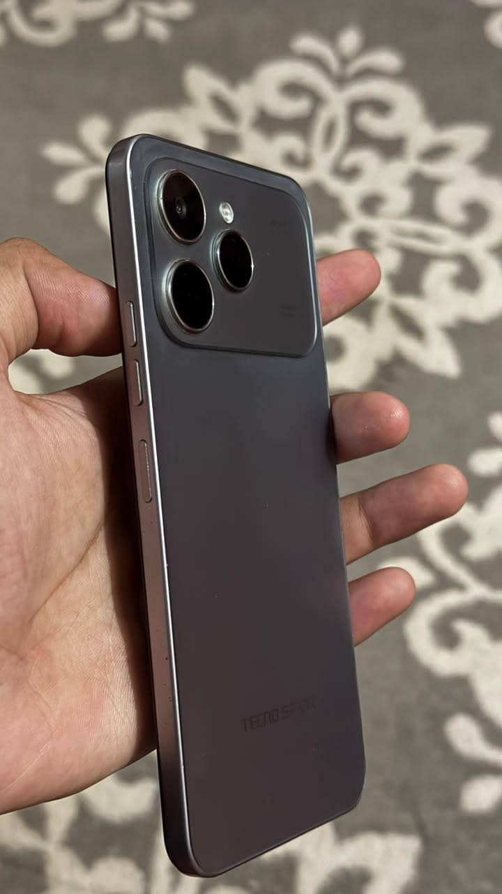 Tecno spark 40 2
