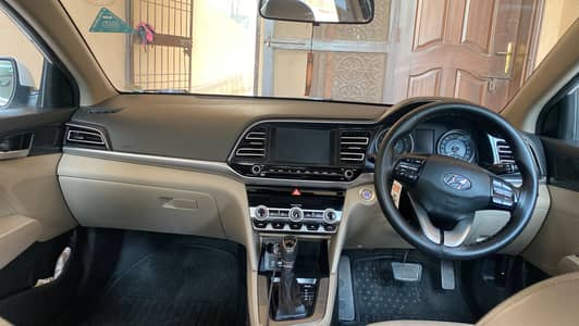 Hyundai Elantra 2021