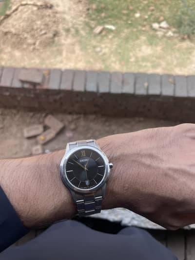 Seiko 7N42-0FE0 Sapphire Crystal Watch – Original