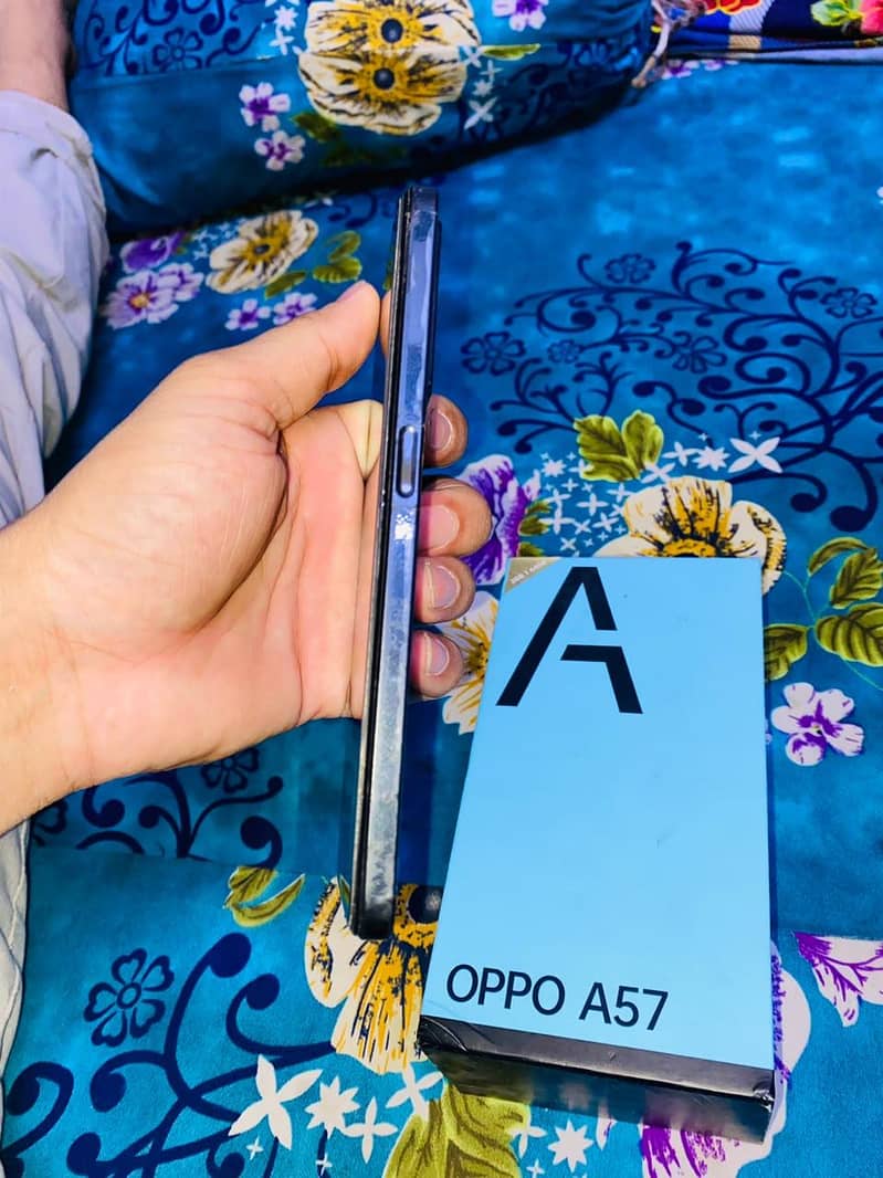OPPO A57 1