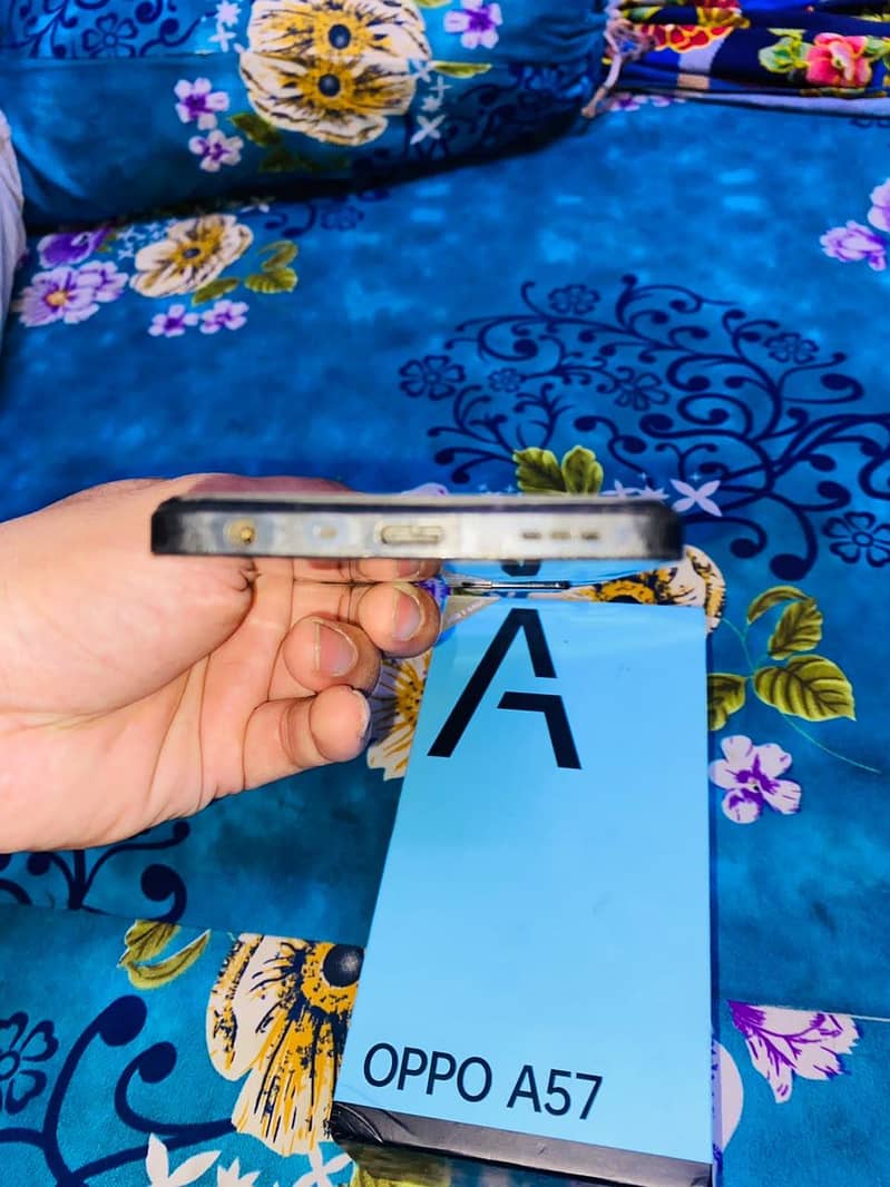 OPPO A57 2