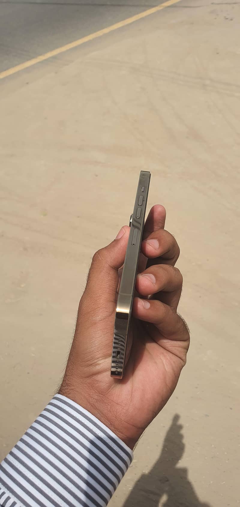 Apple iPhone 13 Pro 2