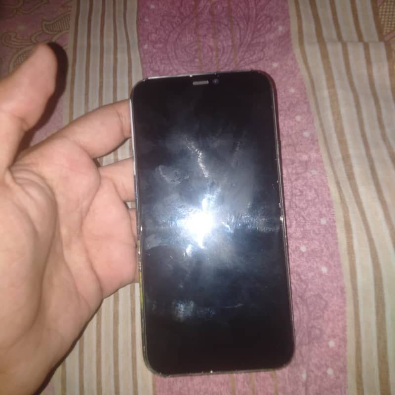 Apple iPhone 11 Pro 2