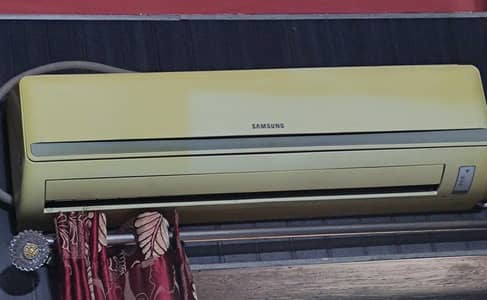 Samsung 2 ton Original AC, for sale, good condition in cheap price,