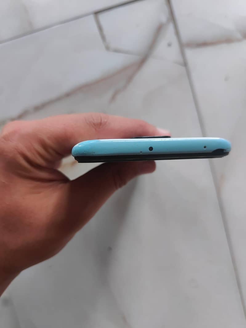 Xiaomi Redmi Note 9 4