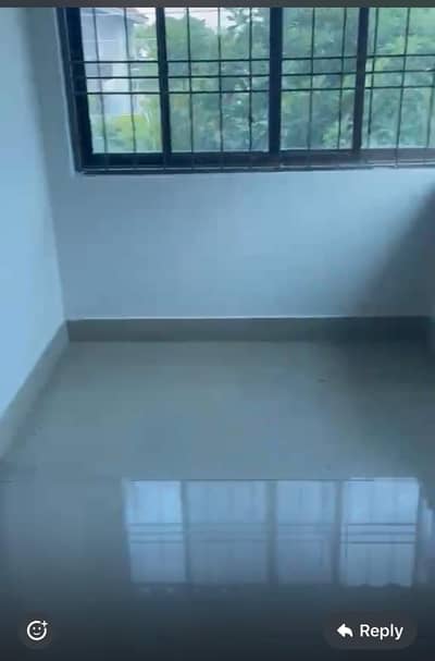 1 KANAL CORNER HOUSE UPPER PORTION AVAILABLE FOR RENT IN DHA PH 7 BLOCK Z. . . BEST LOCATION