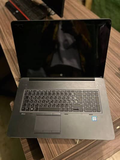 HP ZBook 17 G3 Gaming And Workstation / 32GB RAM / 8GB Quadro M5000M
