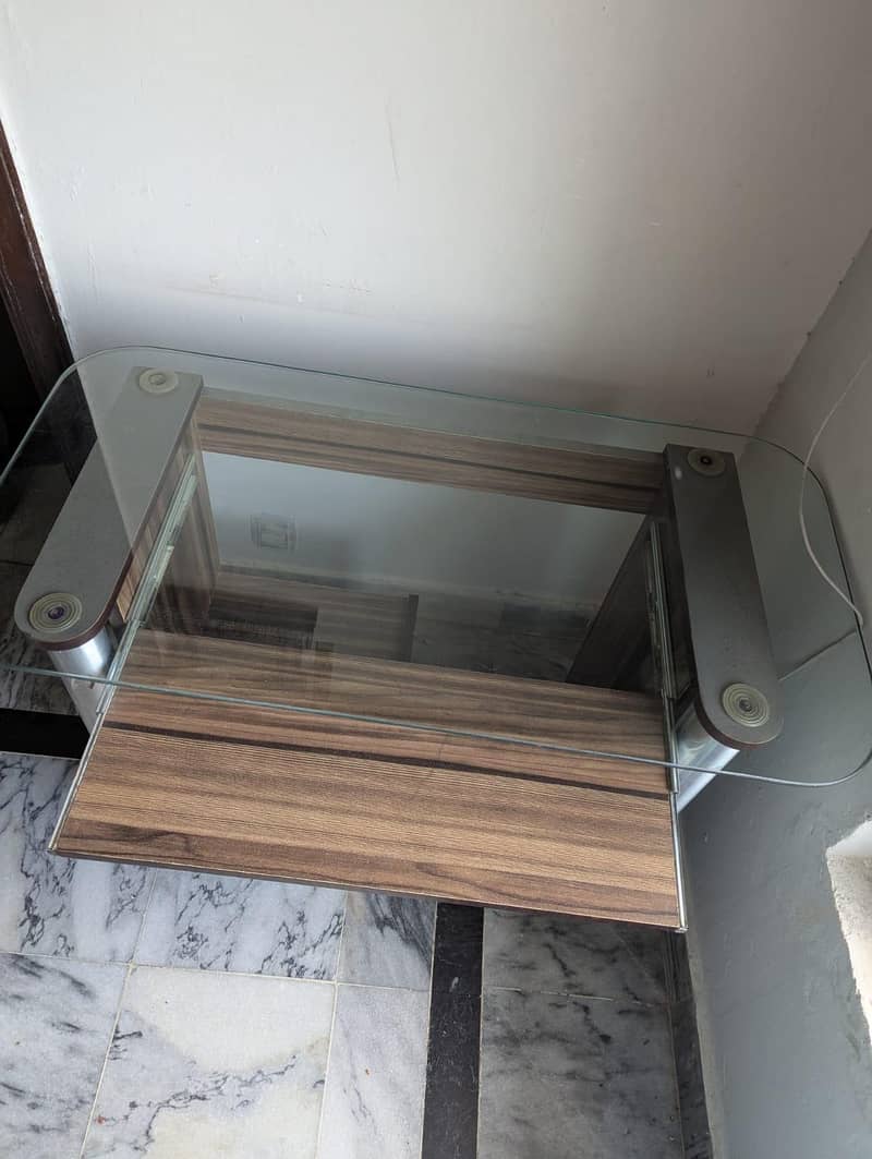 computer table + study table for sale 7
