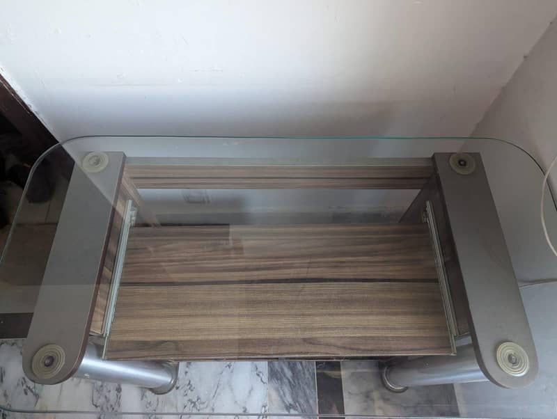 computer table + study table for sale 9