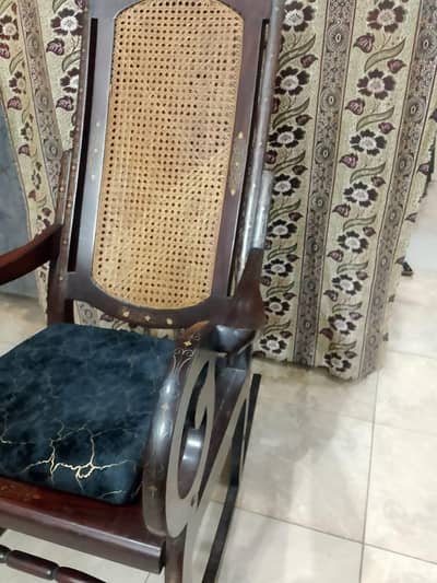 Rocking cane  chair 17 dead finl 03224292901 pe rabta kren gye