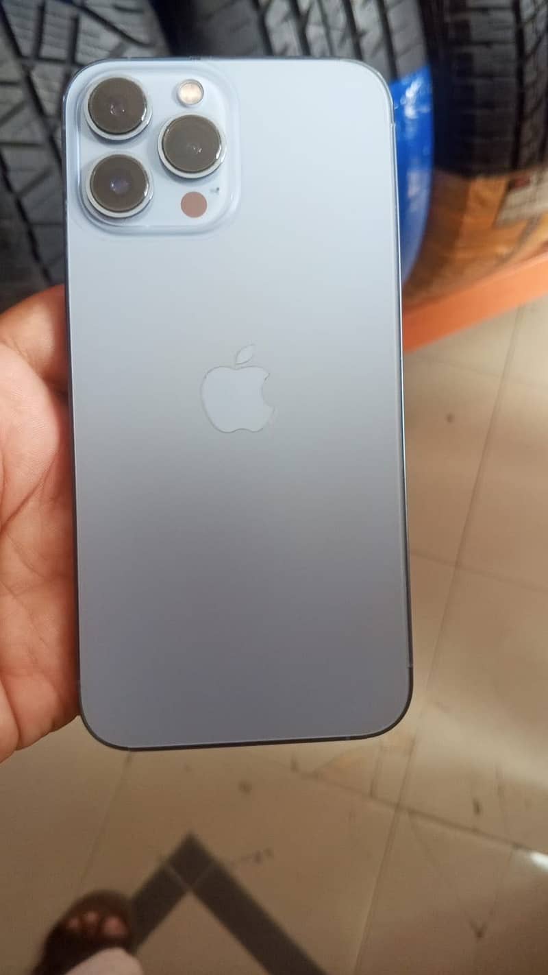 Apple iPhone 13 Pro Max 2