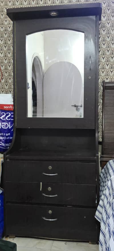 Dressing Table with Mirror – Excellent Condition