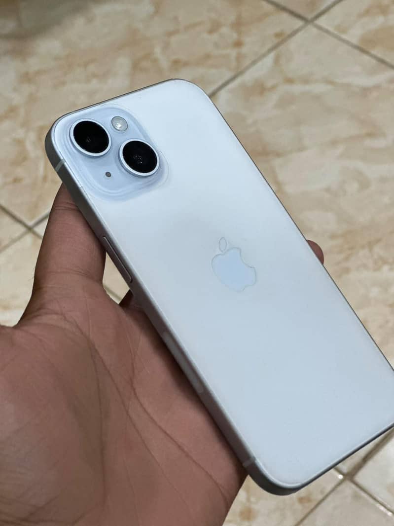 Apple iPhone 15 3