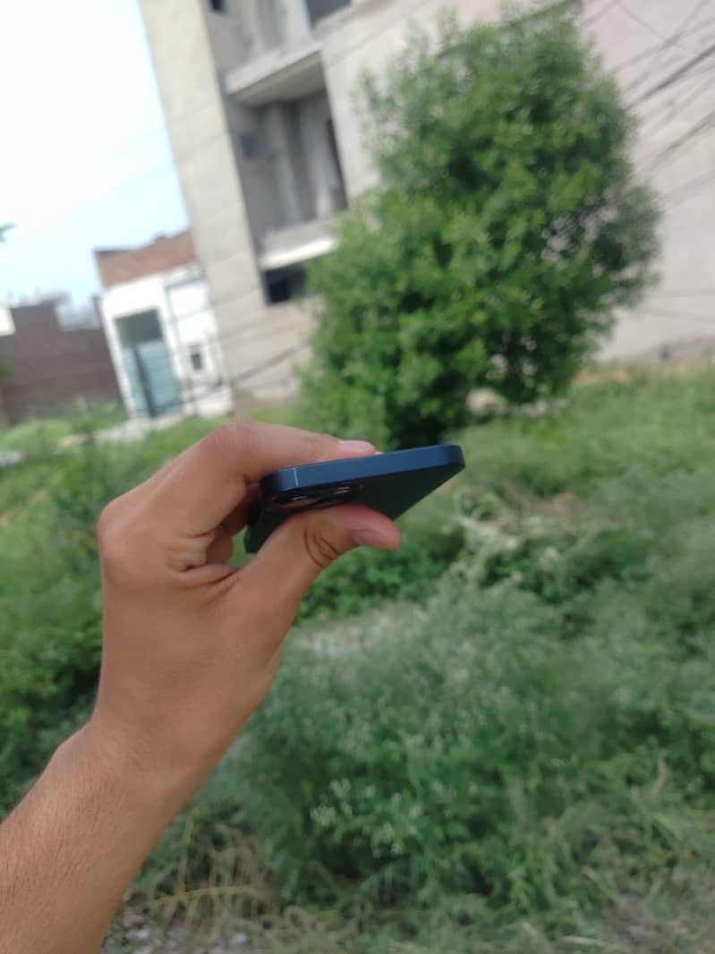 IPHONE 13 3